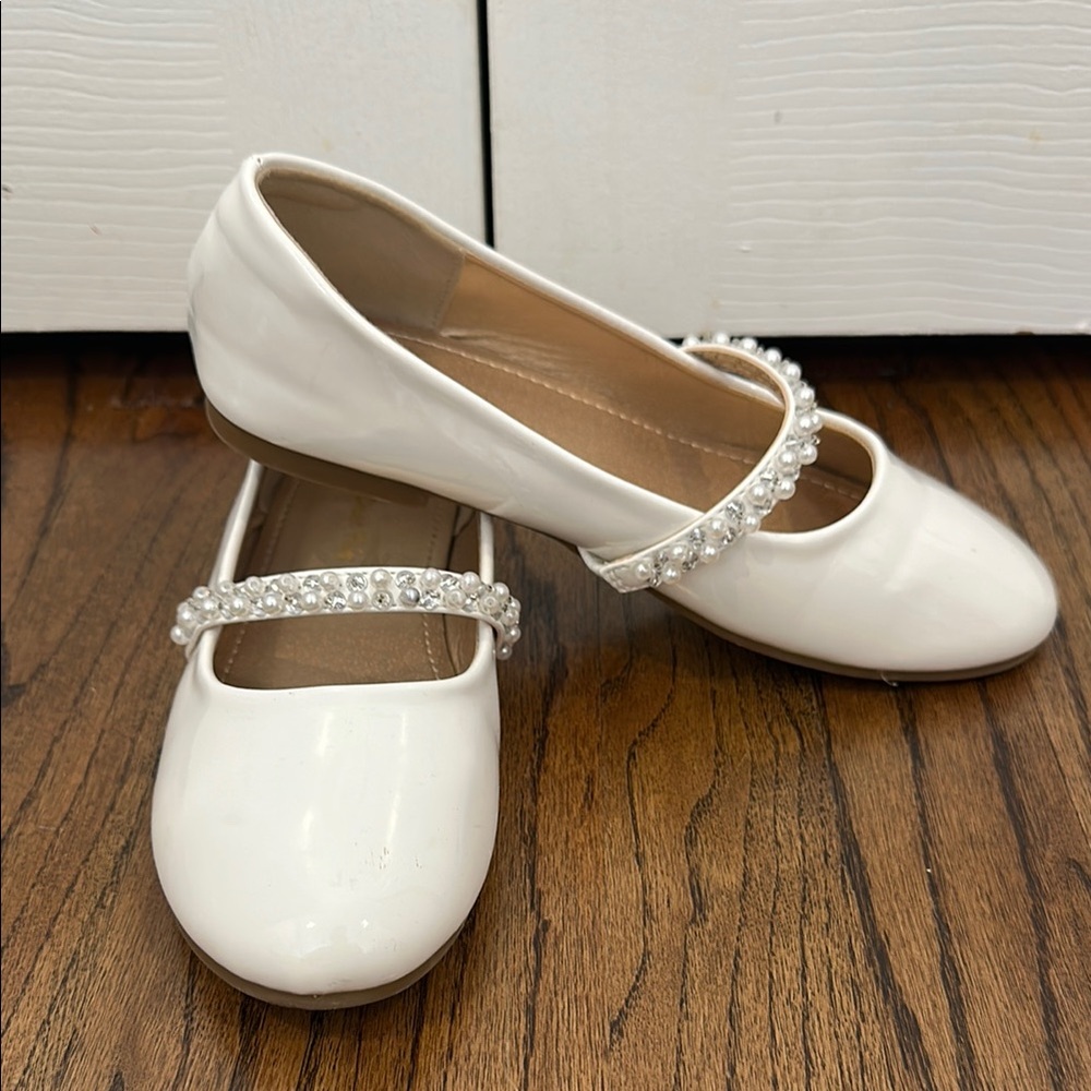 Girls White Pearl Strap Dress Flats